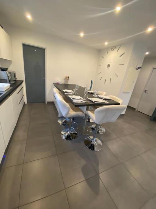 Appartement Belle Vue Sur Les Montagnes Saint-Pierre-en-Faucigny Exterior foto